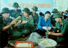 “… Cán bộ và bộ đội nhất định phải đi sát với nhân dân vì lực lượng của nhân dân là vô cùng mạnh mẽ…”