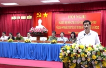 Ông Phạm Văn Hiểu, Phó Bí thư Thường trực Thành ủy, Chủ tịch HĐND thành phố, tiếp thu và giải trình các ý kiến, kiến nghị của cử tri. Ảnh: Ngọc Thanh.