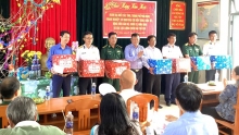Đoàn đại biểu các tỉnh, thành chúc Tết quân, dân các đảo Thổ Chu, Hòn Khoai
