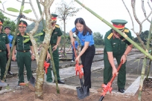 Tuổi trẻ Cần Thơ với mùa xuân biên giới