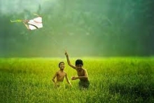 Qua miền tuổi thơ