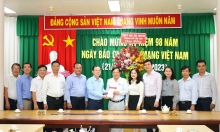 Bí thư Thành ủy thăm, chúc mừng các cơ quan báo chí nhân ngày Báo chí cách mạng Việt Nam