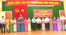 Thới Lai: 89 học viên được trao bằng Sơ cấp Lý luận chính trị
