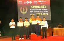Trường THPT Chuyên Lý Tự Trọng tổ chức vòng chung kết Đường lên đỉnh Olympia