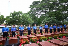 Tuổi trẻ Cần Thơ thắp nến tri ân anh hùng liệt sỹ