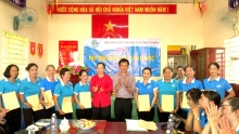Phát động phong trào “Gia đình số” và ra mắt mô hình "Tổ phụ nữ chuyển đổi số cộng đồng"
