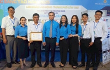 Sôi nổi phong trào thi đua yêu nước trong công nhân, viên chức, lao động