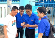 Tuổi trẻ Phước Thới giúp dân làm chủ công nghệ số