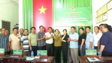 Khi nông dân làm chuyển đổi số theo phương châm “đến từng nhà, làm cùng người dân”