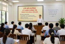 Nâng cao bản lĩnh chính trị cho đảng viên mới