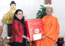 Lãnh đạo TP Cần Thơ chúc mừng Đại lễ Phật đản