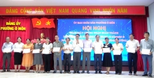 Trao giấy chứng nhận cho 55 cán bộ, công chức, viên chức Ô Môn hoàn thành lớp tập huấn kỹ năng ứng dụng AI
