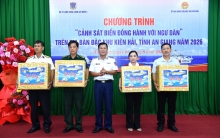 Bộ Tư lệnh Vùng Cảnh sát biển 4 kết hợp huấn luyện trên biển với thực hiện tốt công tác dân vận