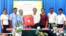 Phó Bí thư Thành ủy Trần Văn Huyến thăm, chúc mừng lễ Sene Dolta tại xã Nhơn Mỹ và Thới An Hội