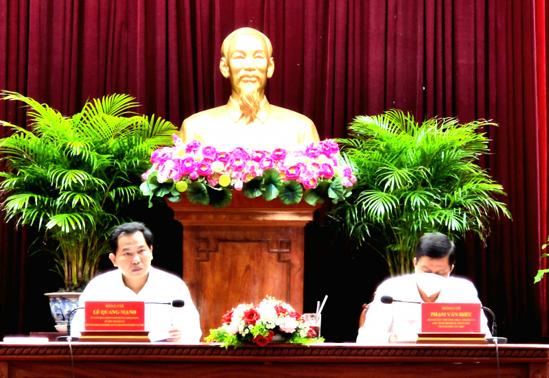 Lãnh đạo Thành ủy Cần Thơ chủ trì hội nghị.