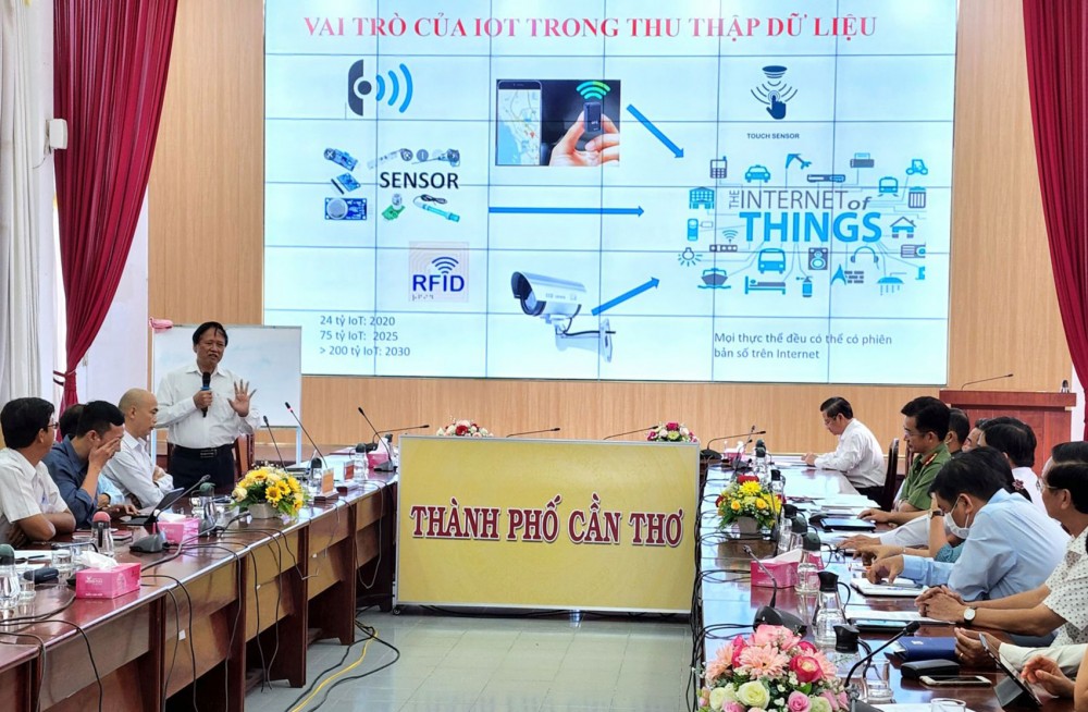 Chuyên gia đề xuất các giải pháp cho công cuộc CĐS của thành phố trong thời gian tới.