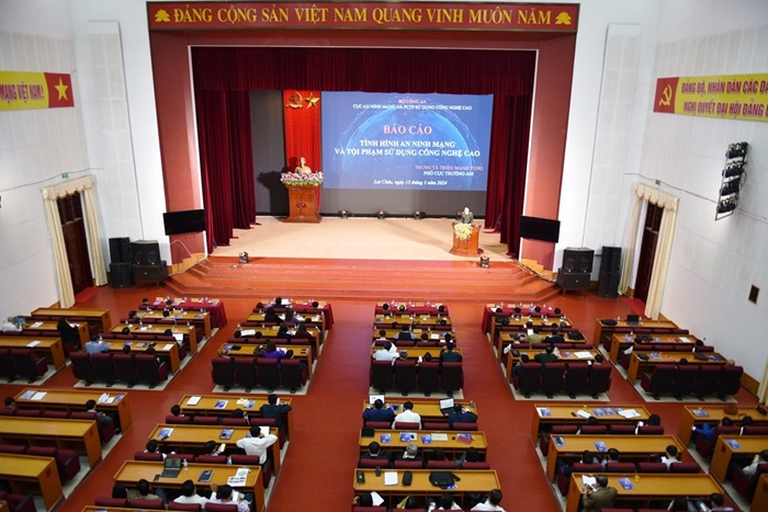18 3 toancanh