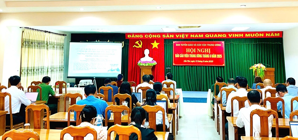 16 8toancanh