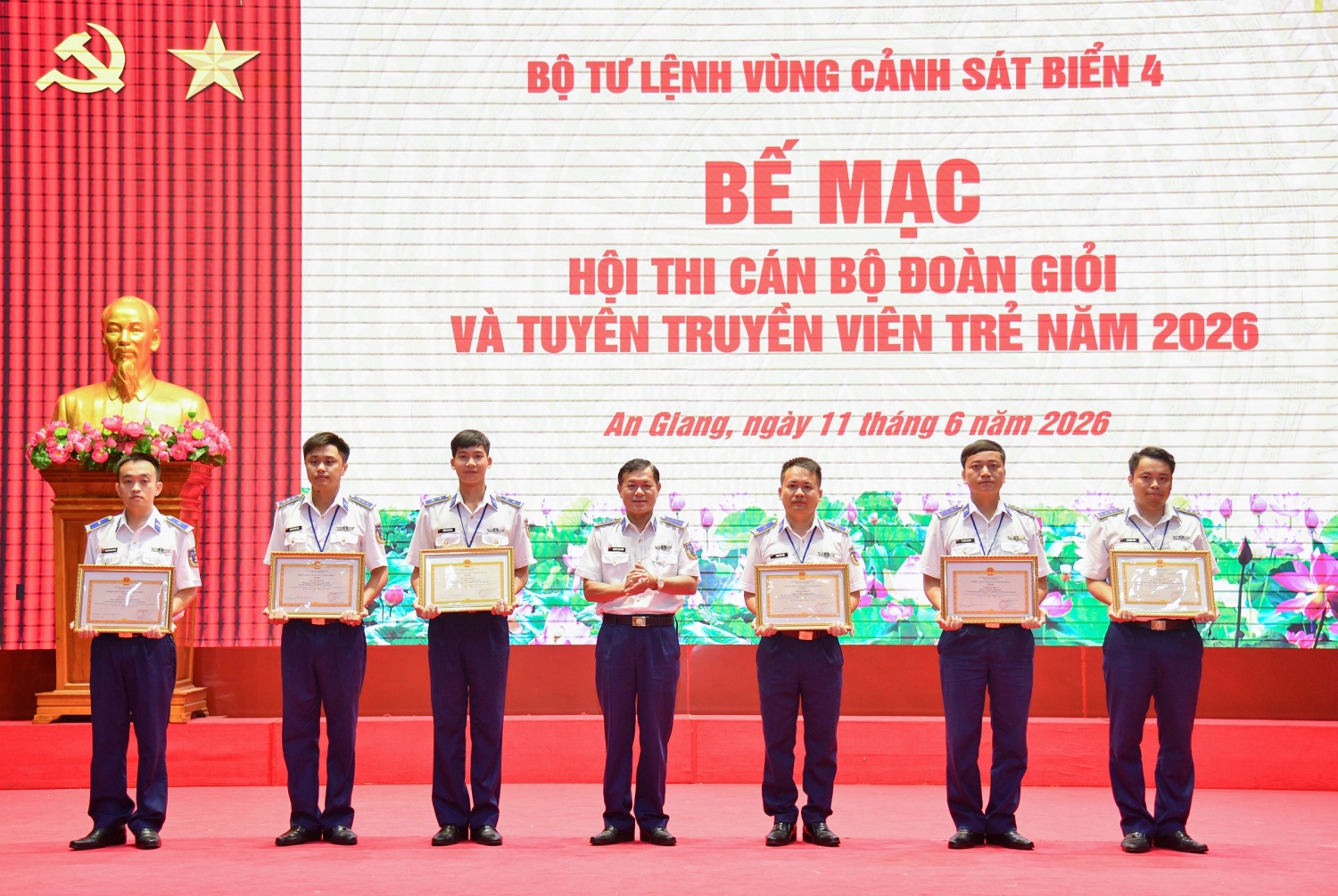 11 6 anh8