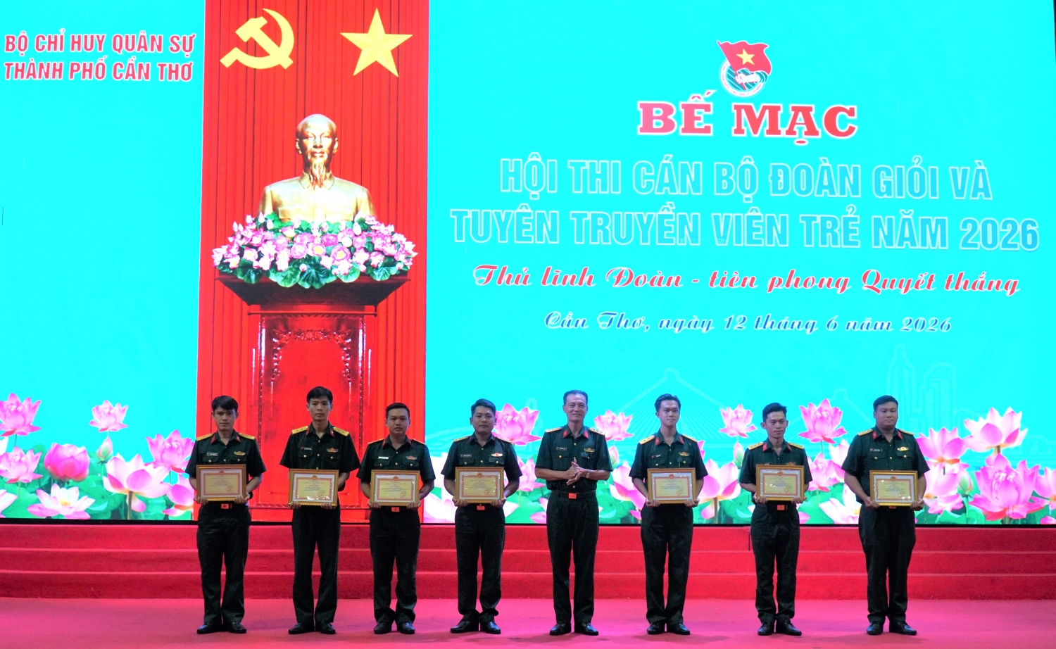13 6 khencbdoan