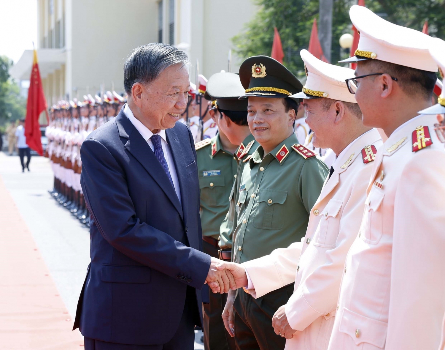19 8 anh2